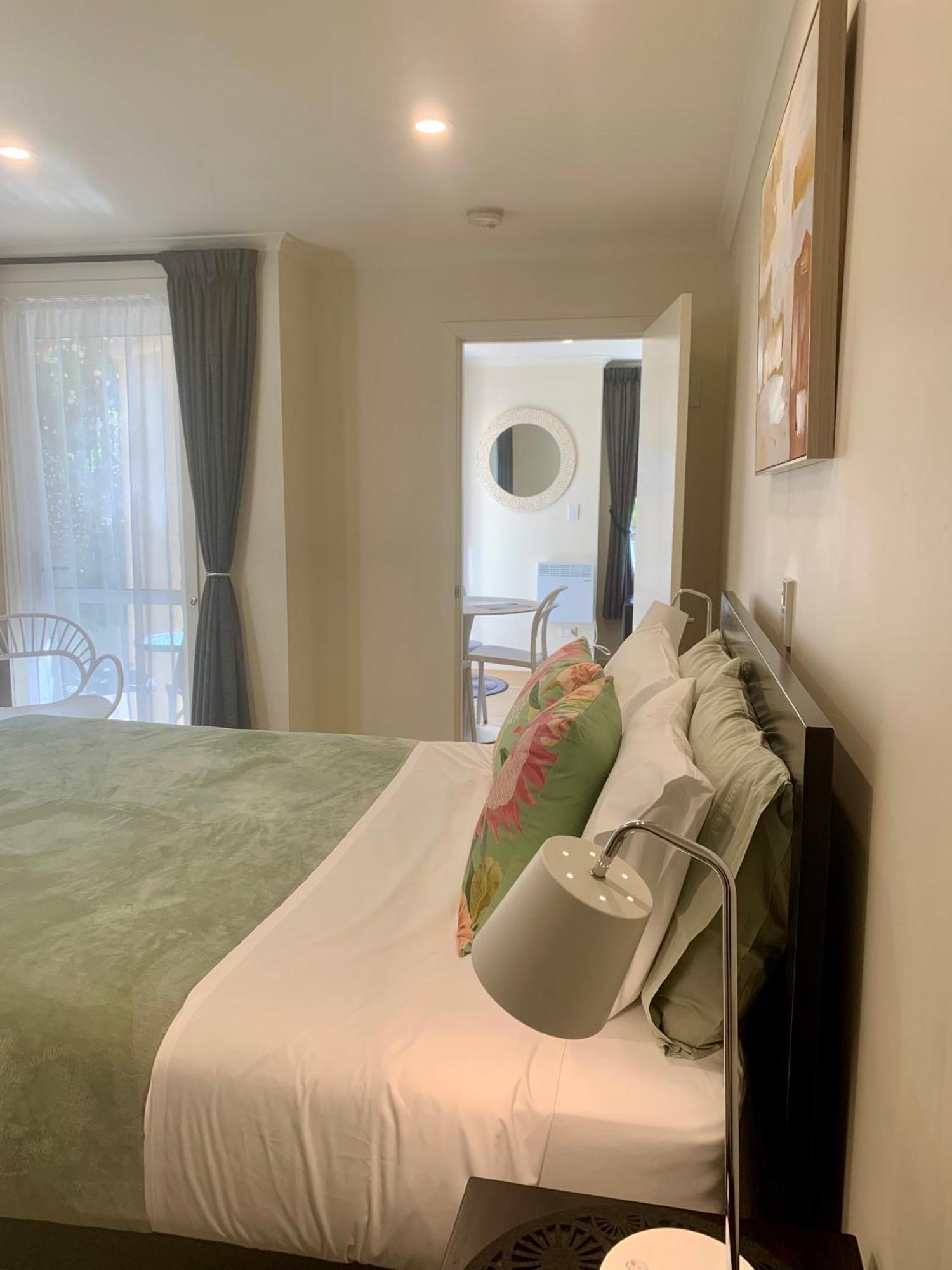 March Apartments Dunedin Esterno foto